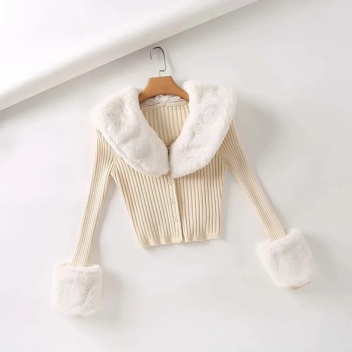 Aiertu joker costume female outfit INS Vintage Sweater Cardigan Women's Autumn Fashion Detachable Fur Collar Single-Breasted Short Knitted Top
