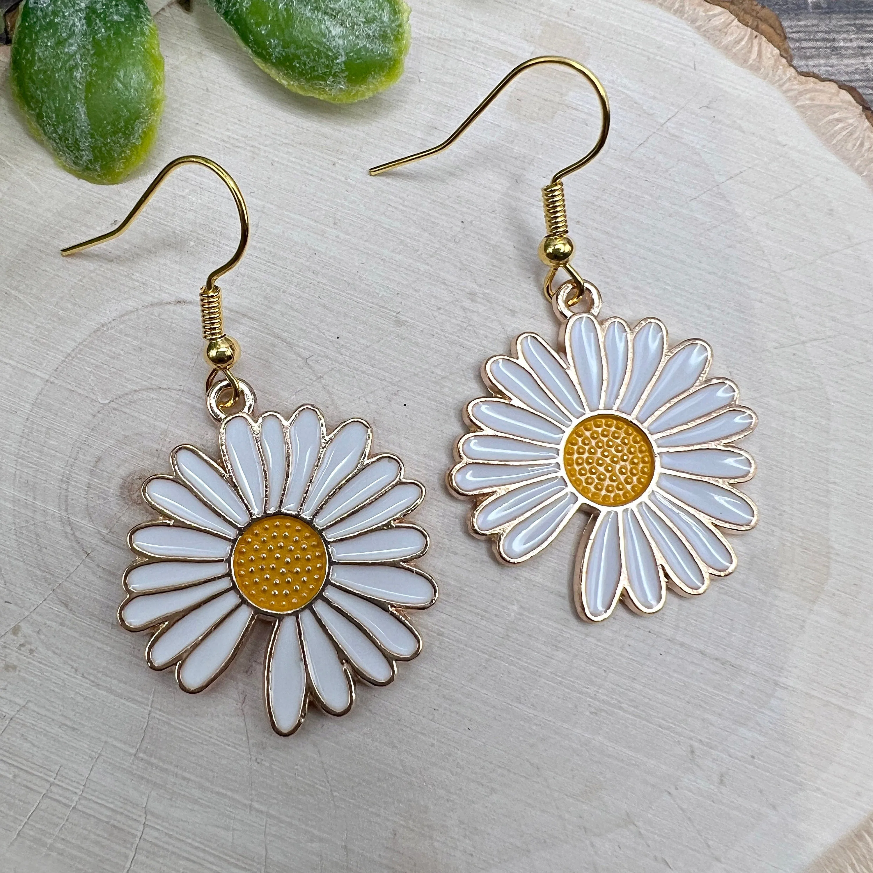 Daisy Enamel Alloy Flower Floral Plant Goldtone  Earrings, Hypoallergenic Gift