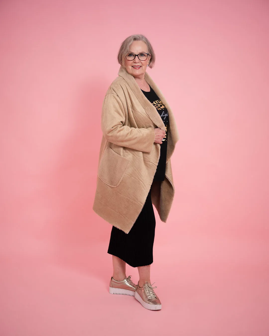 LANA FLUFFY JACKET - CARAMEL